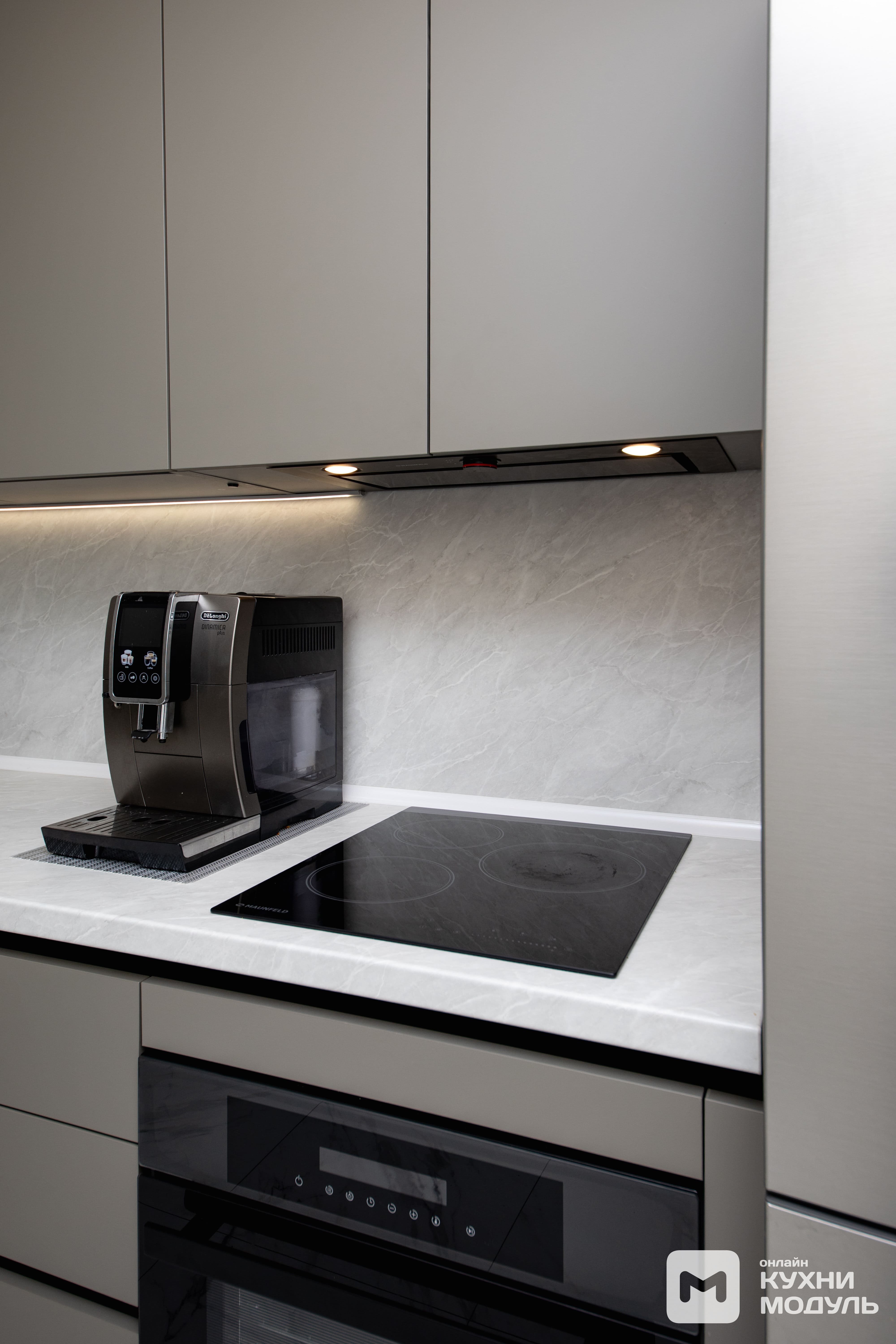 Угловая современная модульная кухня серо-коричневого цвета от Модуль онлайн